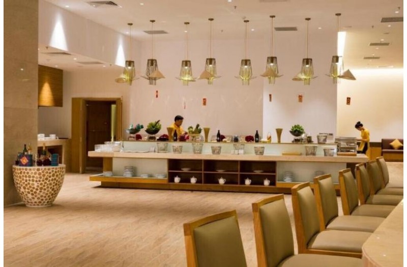 Готель Star City Hotel And Condotel Beachfront Nha Trang, 4★