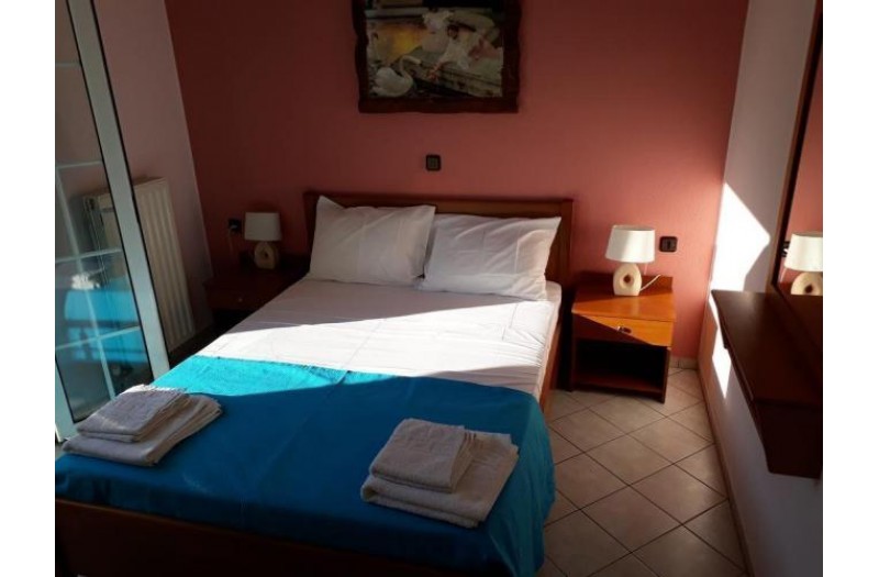 Готель Stelios Apartments, 3★