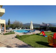Готель Stelios Apartments, 3★