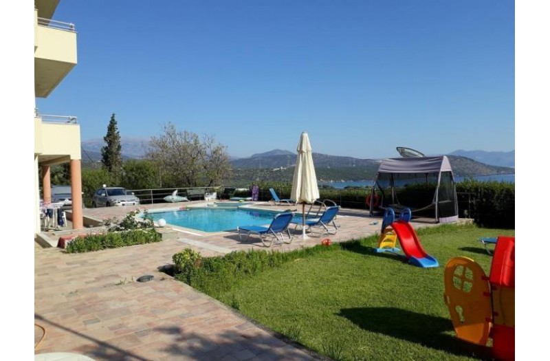 Готель Stelios Apartments, 3★