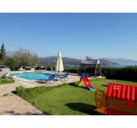 Готель Stelios Apartments, 3★