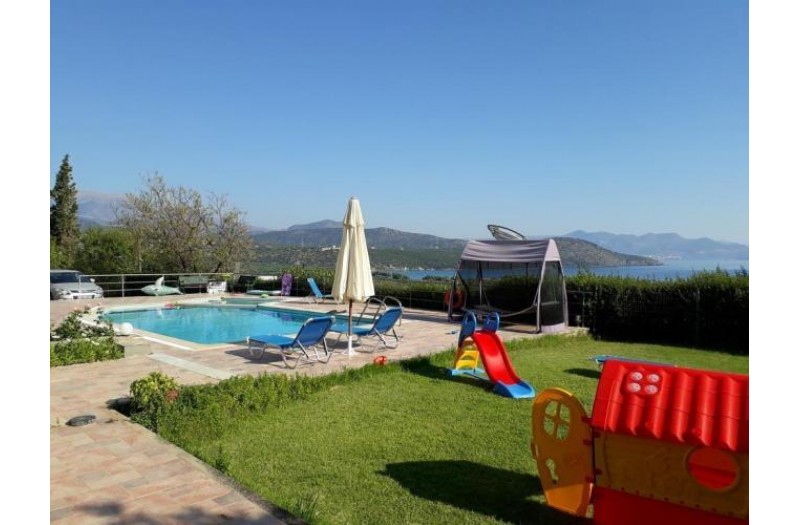 Готель Stelios Apartments, 3★