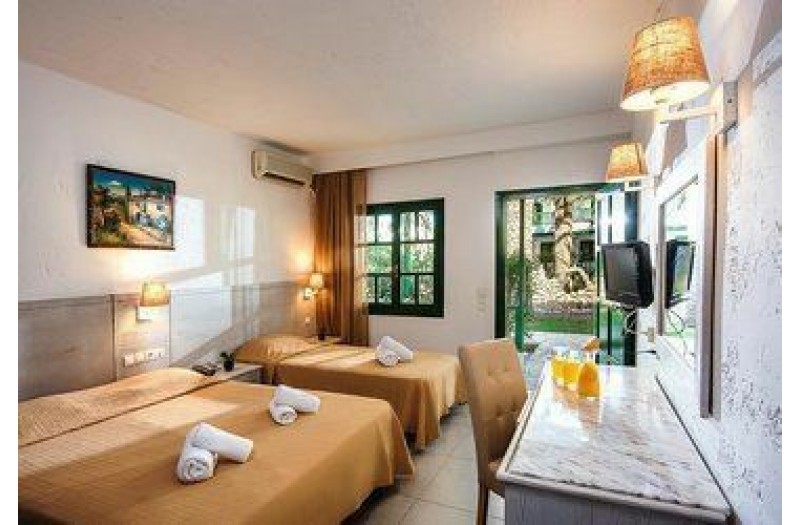 Готель Stella Village, 3★