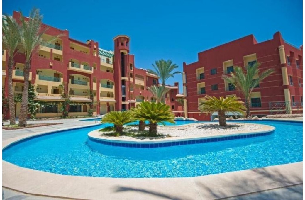 Готель Sun & Sea Hotel, 3★