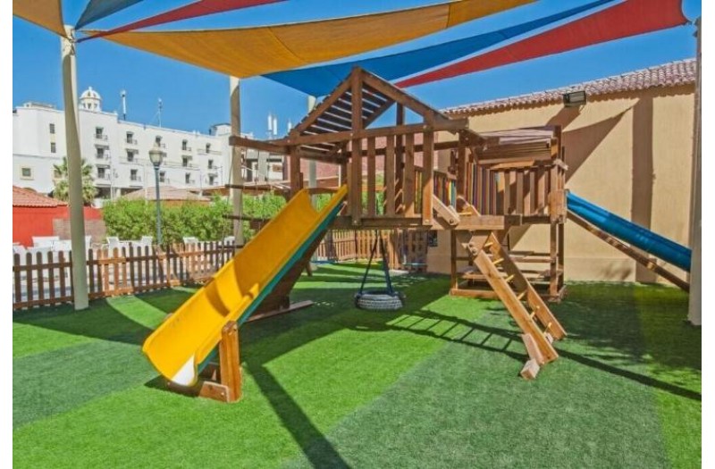 Готель Sun & Sea Hotel, 3★