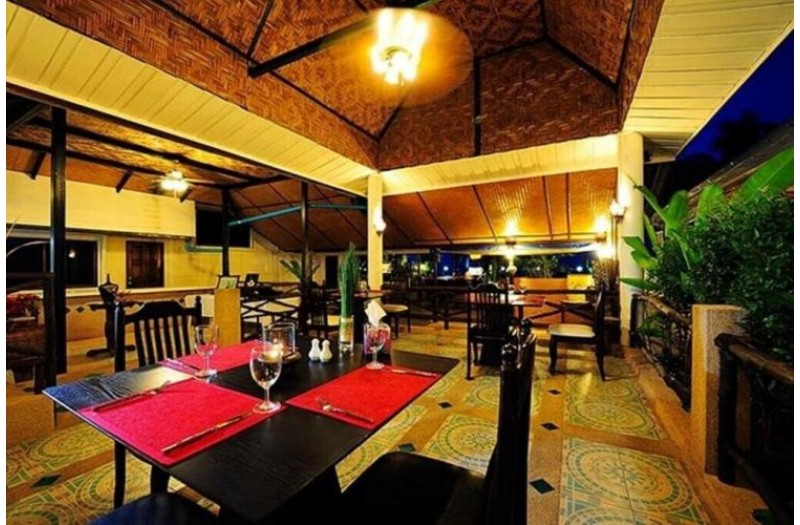 Готель Thai Kamala Beach Front, 3★ Готель Thai Kamala Beach Front, 3★