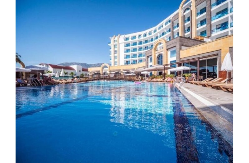 Готель The Lumos Deluxe Resort Hotel Spa, 5★