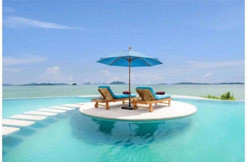 Готель The Naka Island, 5★