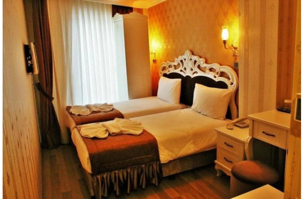 Готель The Newport Hotel, 3★