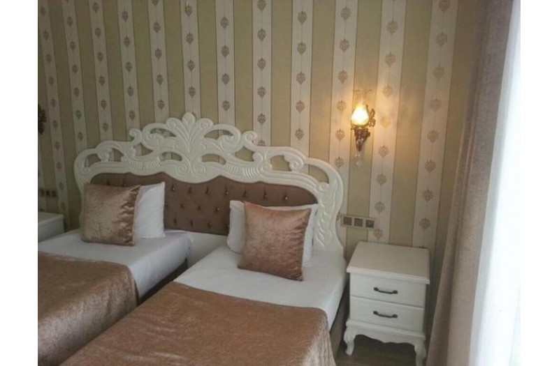Готель The Newport Hotel, 3★