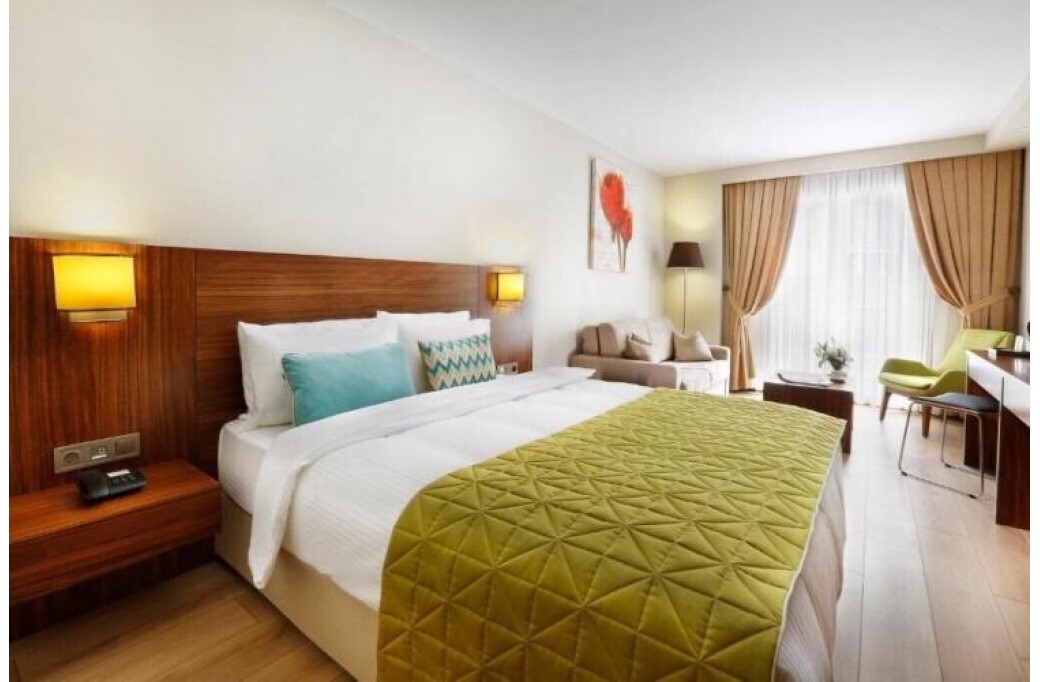 Готель The White Orient Hotel, 4★