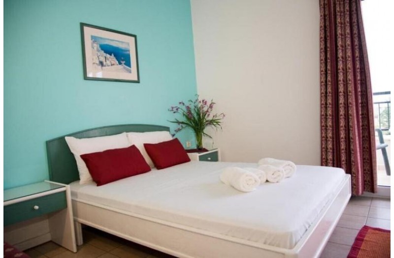 Готель Theoni Apartments, 1★ Готель Theoni Apartments, 1★