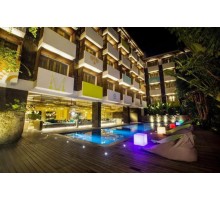 Готель Tijili Seminyak, 4★