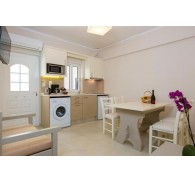 Готель Trefon Apartments, 3★