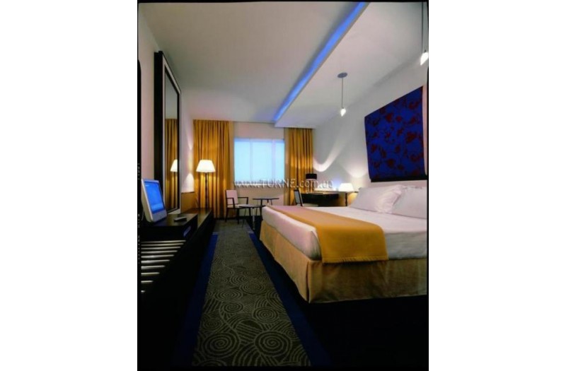 Готель Una Hotel Malpensa, 4★