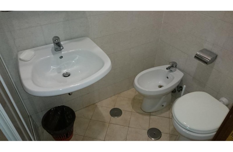 Готель Urbis Hotel, 2★ Готель Urbis Hotel, 2★