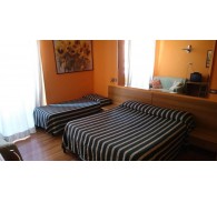 Готель Urbis Hotel, 2★