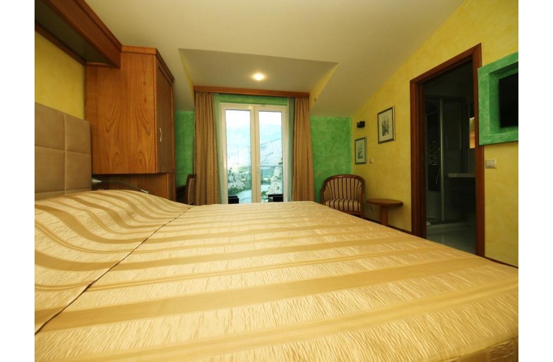 Готель Villa Dvor Hotel, 3★