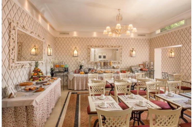 Готель Villa Glori, 4★