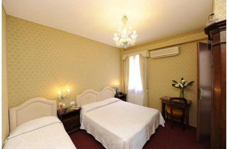 Готель Villa Rosa, 2★ Готель Villa Rosa, 2★