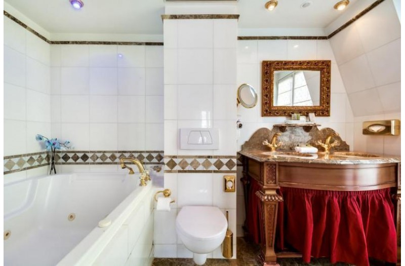 Готель Villa Royale, 4★