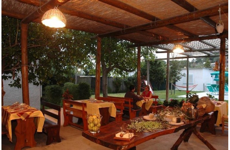 Готель Villa Tina, 3★