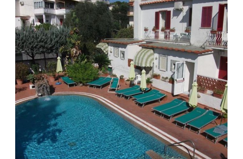 Готель Villa Tina, 3★
