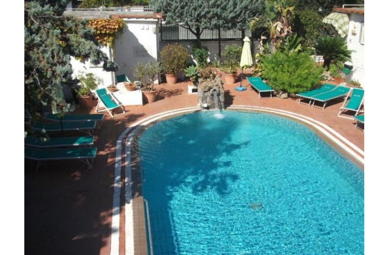 Готель Villa Tina, 3★