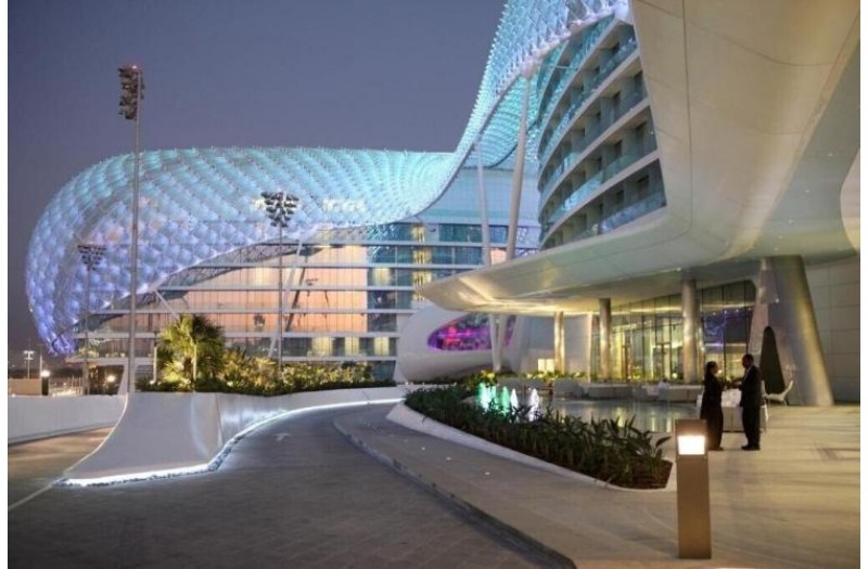 Готель W Abu Dhabi - Yas Island (ex. Yas Hotel Abu Dhabi), 5★