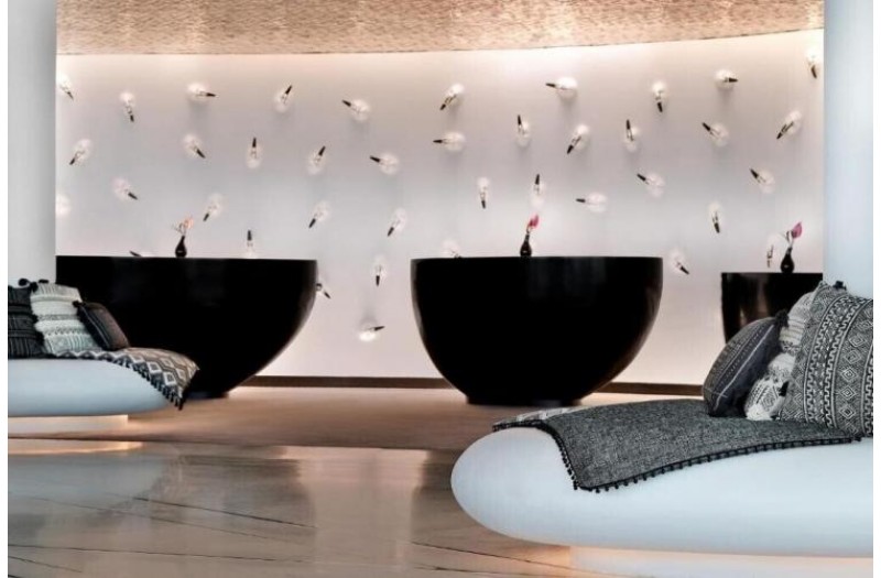 Готель W Abu Dhabi - Yas Island (ex. Yas Hotel Abu Dhabi), 5★
