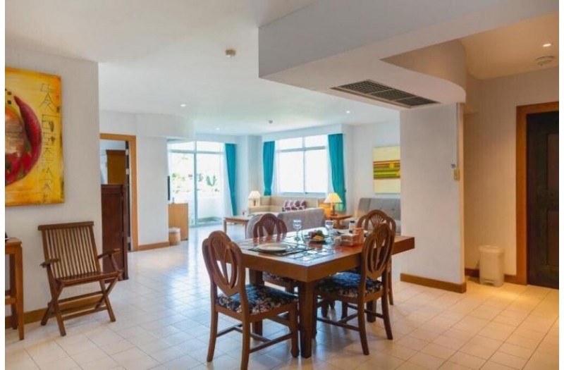 Готель Waterfront Suites Phuket by Centara, 4★