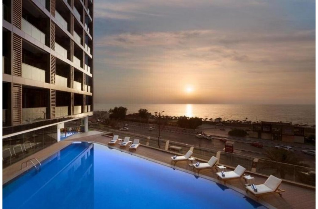 Готель Wyndham Garden Ajman Corniche, 4★ Готель Wyndham Garden Ajman Corniche, 4★