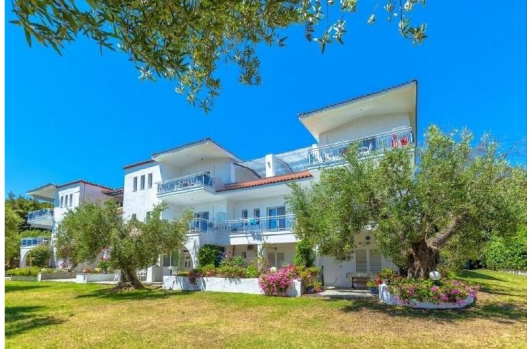 Готель Xenios Faros Apt, 2★ Готель Xenios Faros Apt, 2★