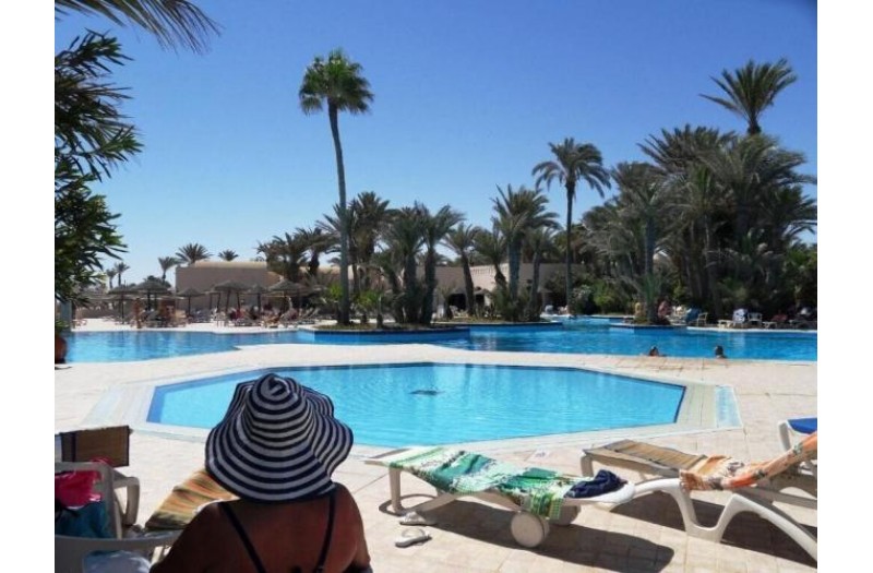 Готель Zita Beach Resort, 4★