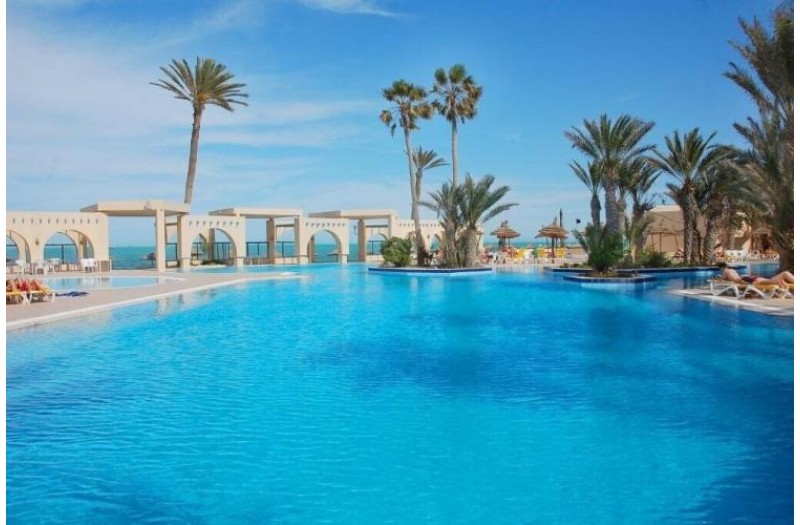 Готель Zita Beach Resort, 4★