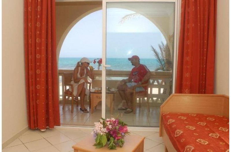 Готель Zita Beach Resort, 4★